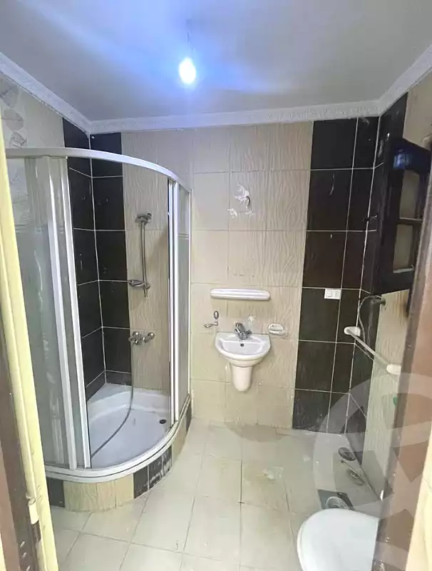 https://aqarmap.com.eg/en/listing/7333556-for-sale-alexandria-al-agamy-lbytsh-mohamed-el-fardi-st