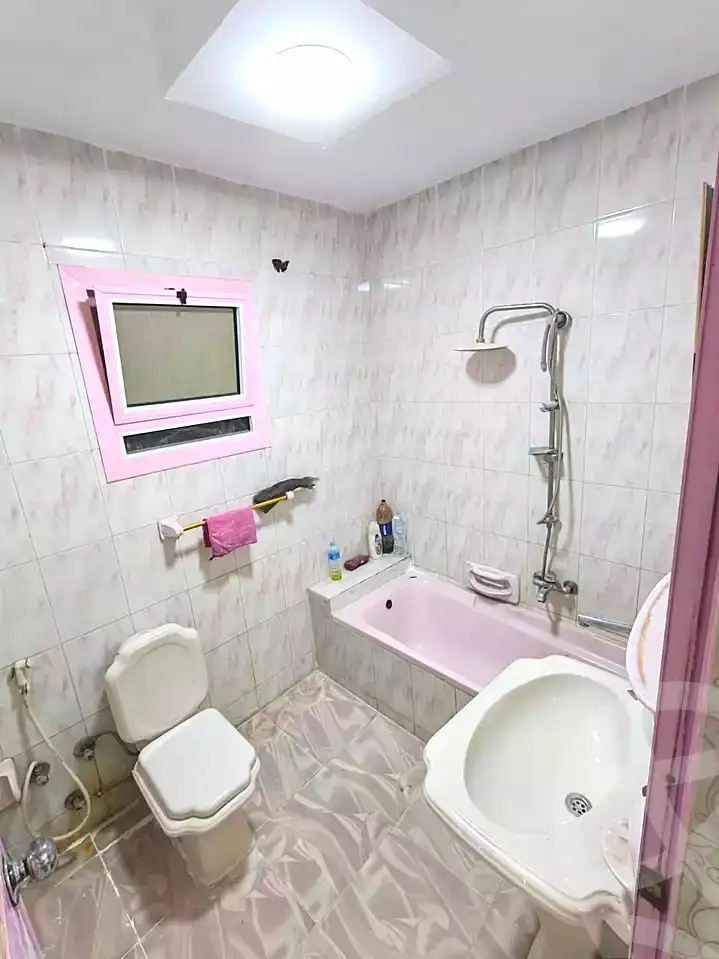 https://aqarmap.com.eg/ar/listing/7334654-for-sale-alexandria-al-agamy-el-hanouvel