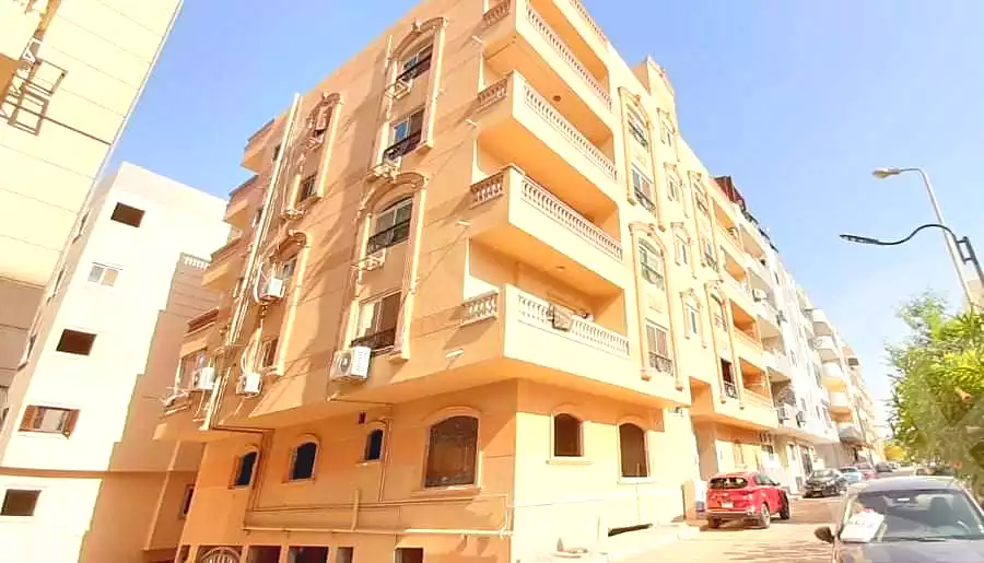 https://aqarmap.com.eg/ar/listing/7334736-for-sale-cairo-new-cairo-south-investors-mohammed-nagib-axis-st