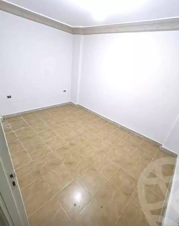 https://aqarmap.com.eg/en/listing/7334764-for-sale-alexandria-al-agamy-el-hanouvel-radwan-st