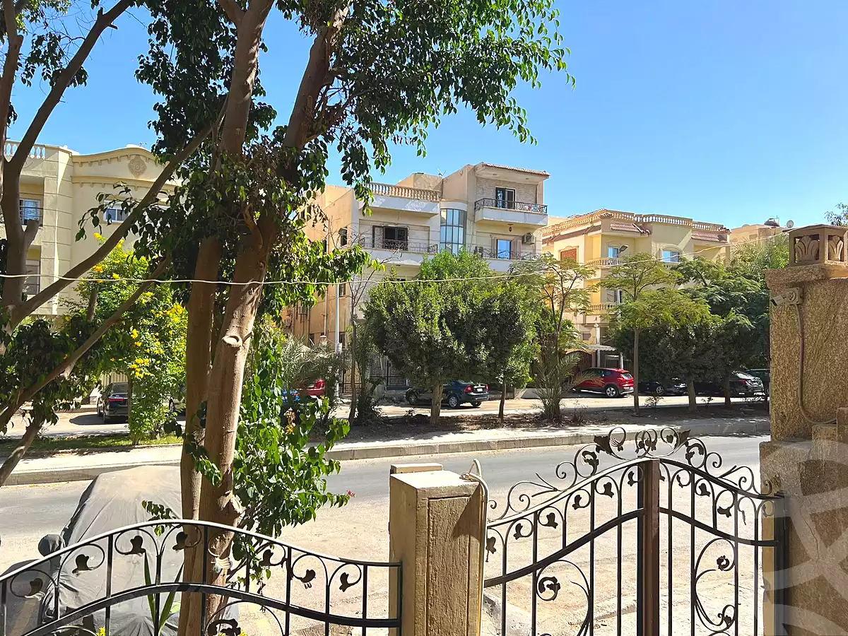 https://aqarmap.com.eg/ar/listing/7334804-for-sale-cairo-new-cairo-el-ahyaa-first-neighborhood-street-1