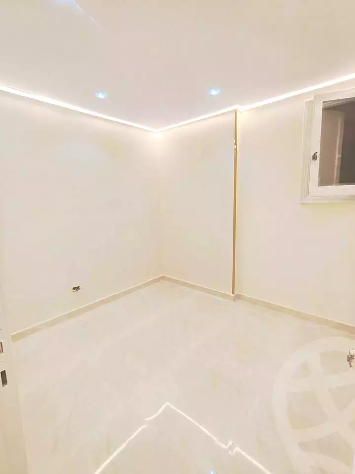 https://aqarmap.com.eg/ar/listing/7335216-for-sale-alexandria-sydy-bshr-sydy-bshr-bhry-gamal-abd-el-nasir-st