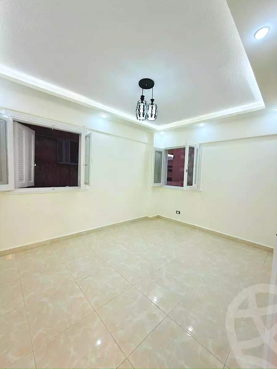 https://aqarmap.com.eg/en/listing/7336554-for-sale-alexandria-al-agamy-shataa-el-nakheel-street-65