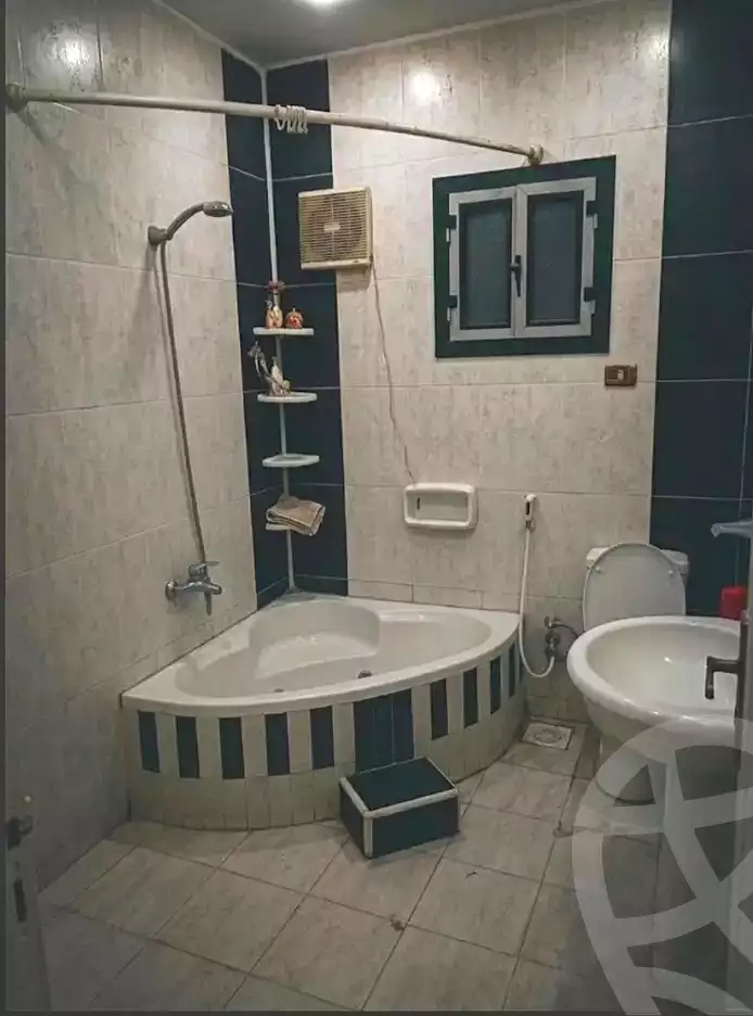 https://aqarmap.com.eg/ar/listing/7336897-for-rent-alexandria-miami-shr-jml-bd-lnsr