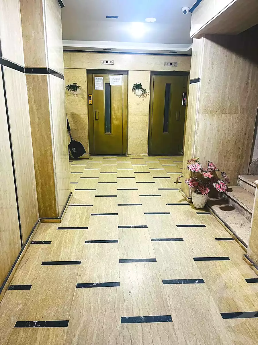 https://aqarmap.com.eg/ar/listing/7336996-for-sale-alexandria-moharram-bey-tryq-qn-lswys