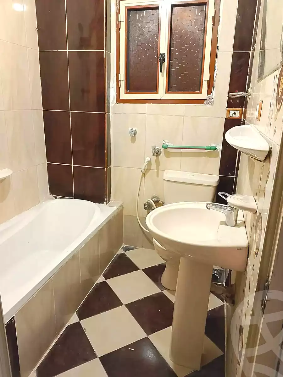 https://aqarmap.com.eg/en/listing/7337525-for-sale-alexandria-al-agamy-el-hanouvel-kasr-al-quiri-st-1