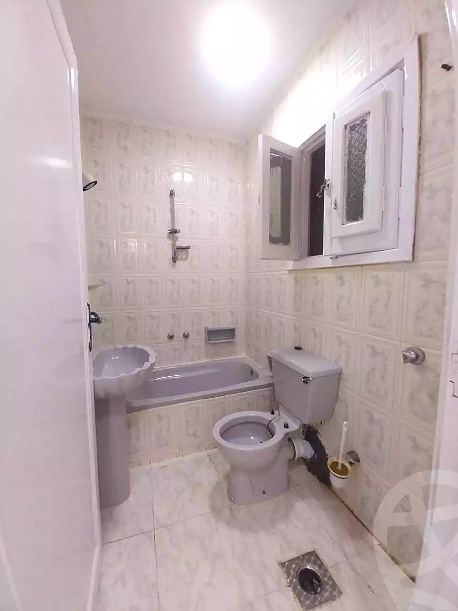 https://aqarmap.com.eg/en/listing/7337560-for-sale-alexandria-al-agamy-shataa-el-nakheel