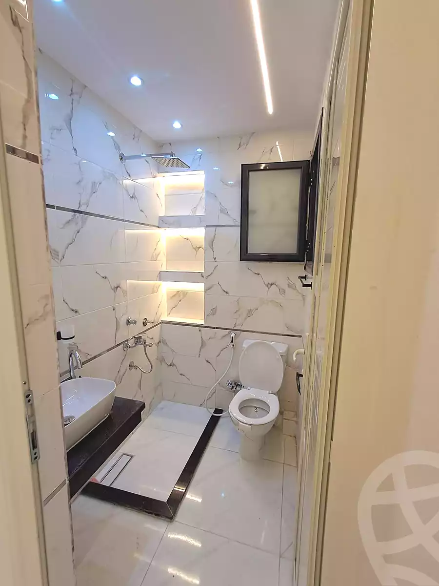 https://aqarmap.com.eg/ar/listing/7337851-for-sale-alexandria-miami-khld-bn-lwlyd