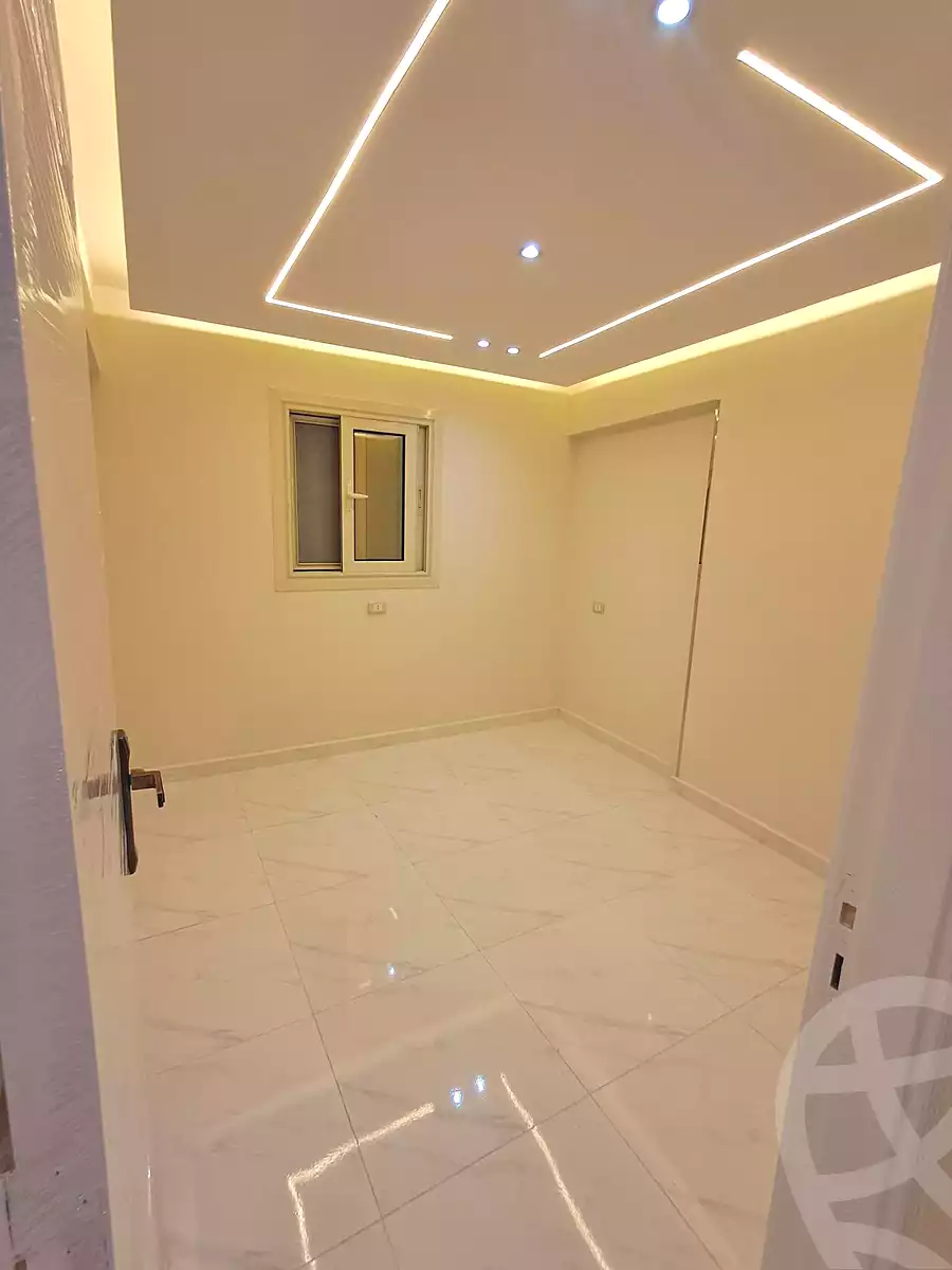 https://aqarmap.com.eg/ar/listing/7337851-for-sale-alexandria-miami-khld-bn-lwlyd
