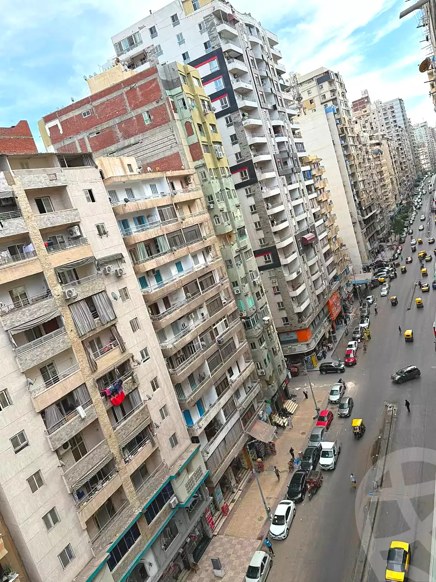https://aqarmap.com.eg/ar/listing/7338030-for-sale-alexandria-sydy-bshr-sydy-bshr-bhry-shr-mhmwd-l-yswy