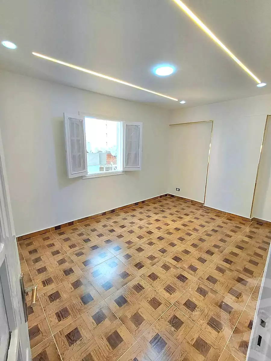 https://aqarmap.com.eg/en/listing/7338325-for-sale-alexandria-sydy-bshr-sydy-bshr-bhry-street-16
