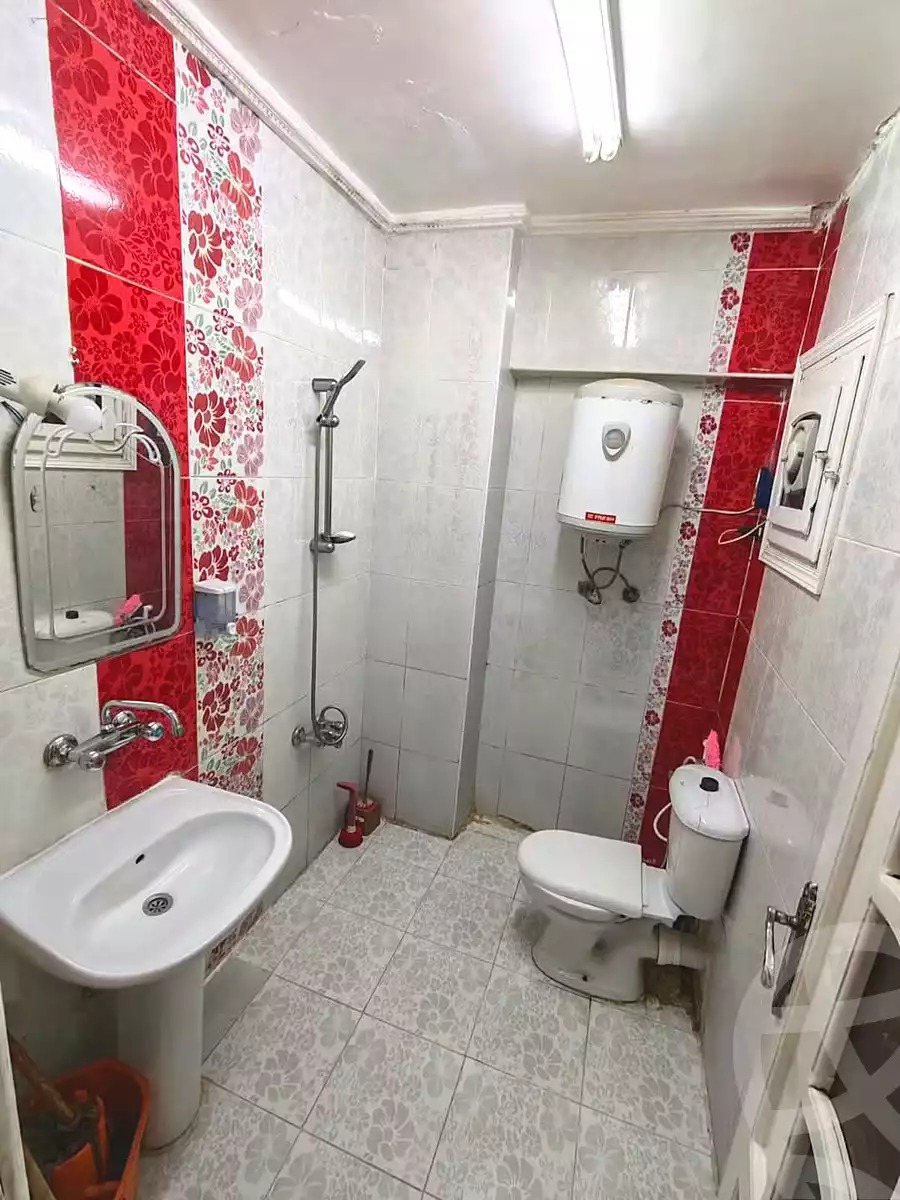 https://aqarmap.com.eg/en/listing/7338467-for-sale-alexandria-al-agamy-el-hanouvel-kasr-al-quiri-st-1
