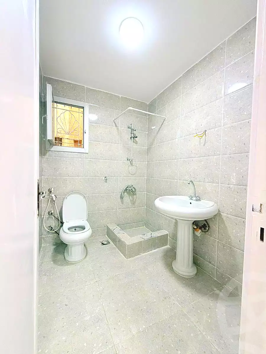 https://aqarmap.com.eg/ar/listing/7338840-for-sale-alexandria-al-agamy-shataa-el-nakheel