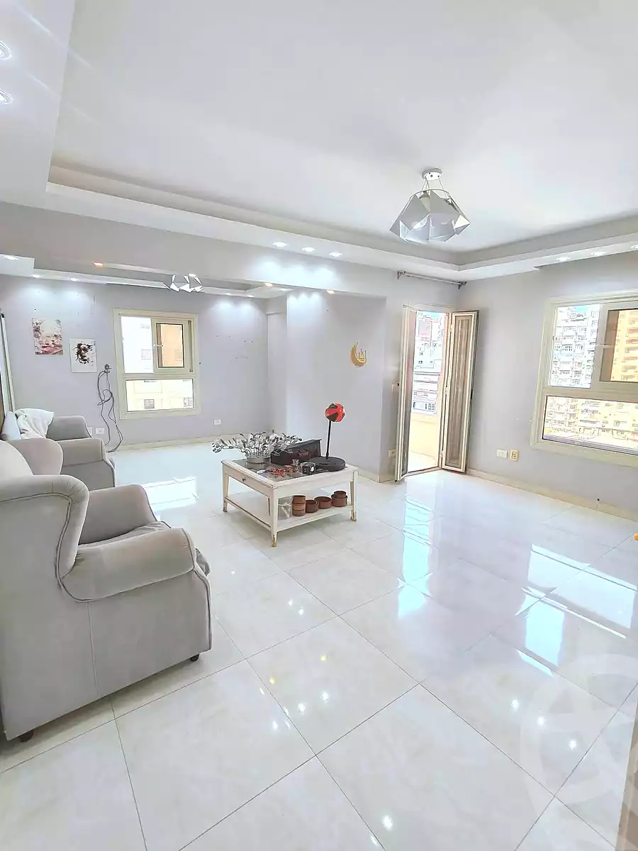 https://aqarmap.com.eg/ar/listing/7339261-for-sale-alexandria-sydy-bshr-sydy-bshr-bhry-shr-mhmwd-l-yswy
