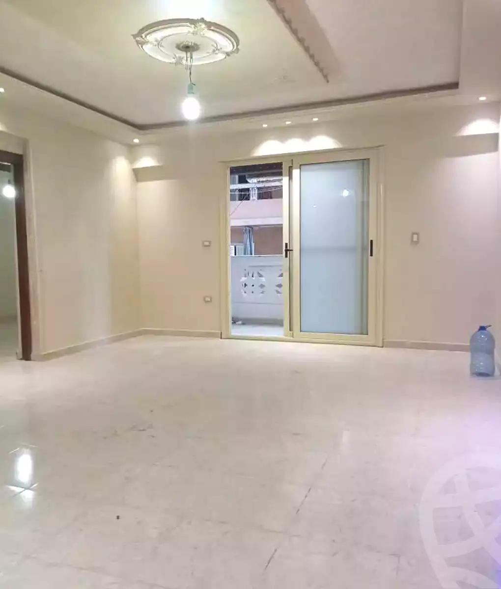 https://aqarmap.com.eg/ar/listing/7340481-for-sale-alexandria-miami-shr-jml-bd-lnsr