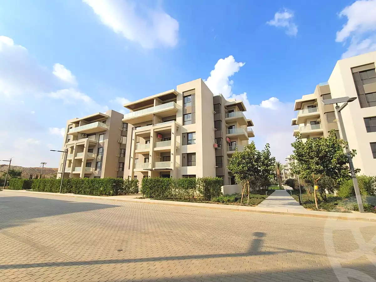 https://aqarmap.com.eg/en/listing/7340696-for-sale-cairo-el-sheikh-zayed-city-compounds-dh-drys