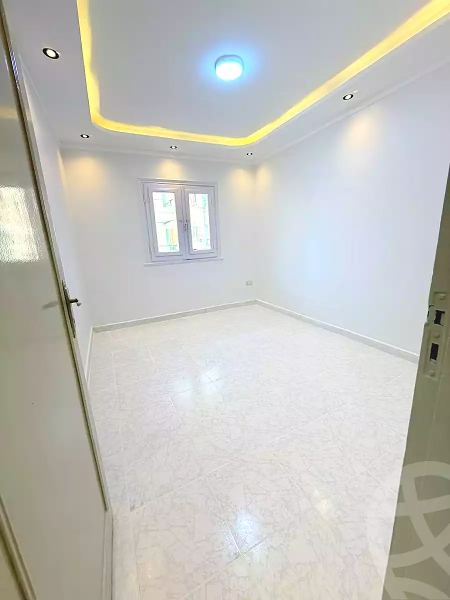 https://aqarmap.com.eg/ar/listing/7340980-for-sale-alexandria-al-agamy-shataa-el-nakheel
