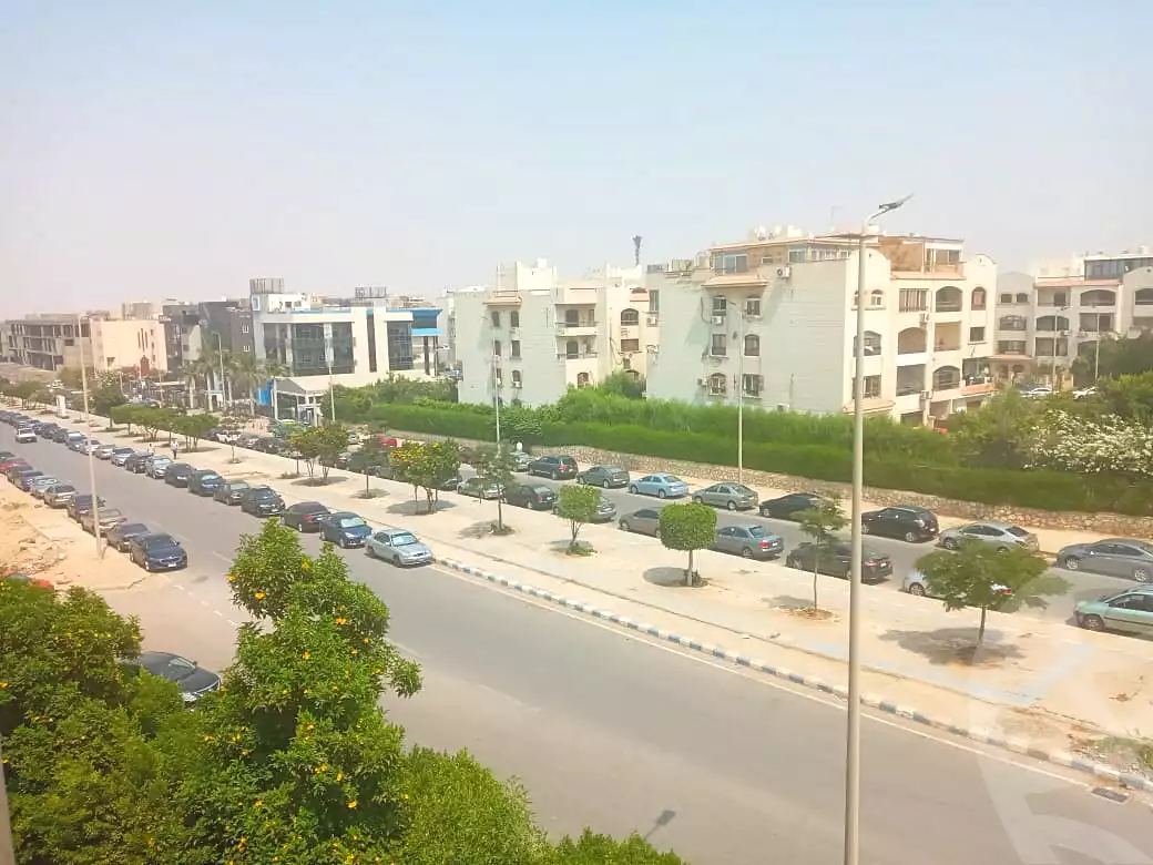 https://aqarmap.com.eg/en/listing/7341162-for-sale-cairo-new-cairo-compounds-mena-residence