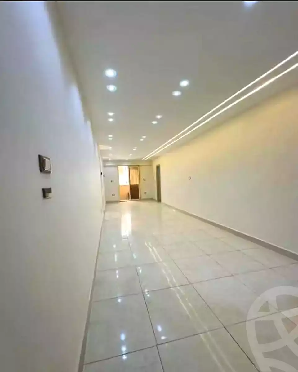 https://aqarmap.com.eg/ar/listing/7341190-for-sale-alexandria-al-agamy-lbytsh-qased-kareem-st