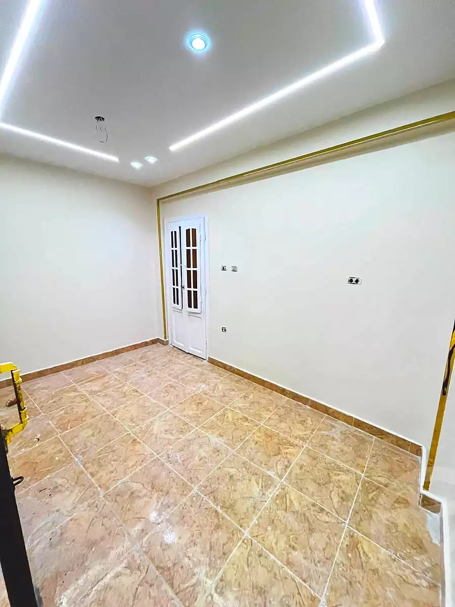 https://aqarmap.com.eg/ar/listing/7341785-for-sale-alexandria-al-agamy-el-hanouvel-el-salam-st