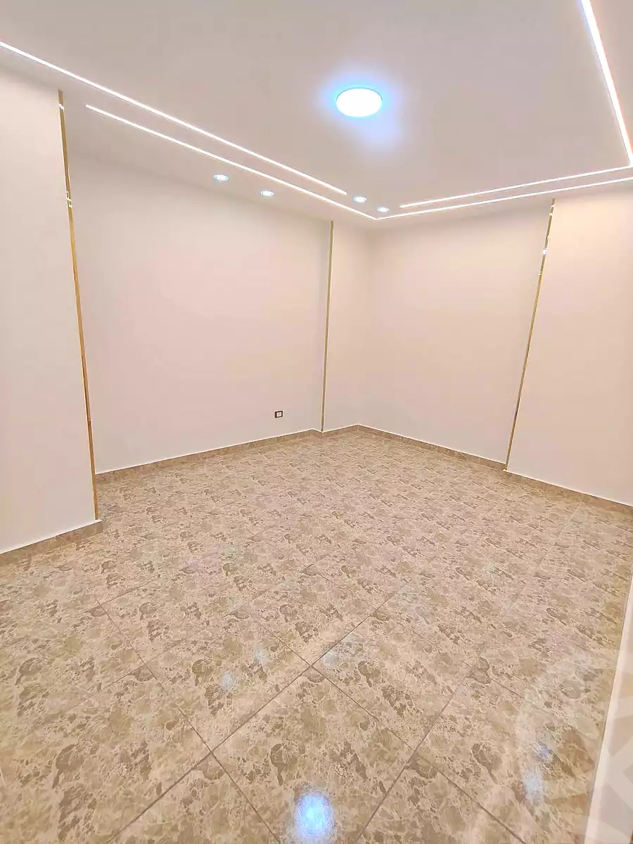 https://aqarmap.com.eg/ar/listing/7341847-for-sale-alexandria-sydy-bshr-sydy-bshr-bhry-shr-khld-bn-lwlyd