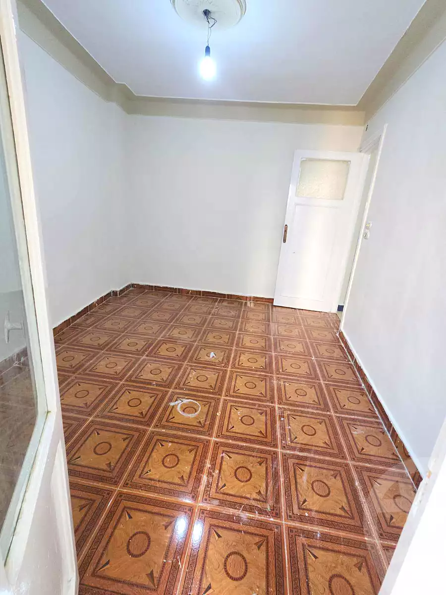 https://aqarmap.com.eg/en/listing/7341877-for-sale-alexandria-bahray-el-anfoshy-sidi-abou-el-abbas-st
