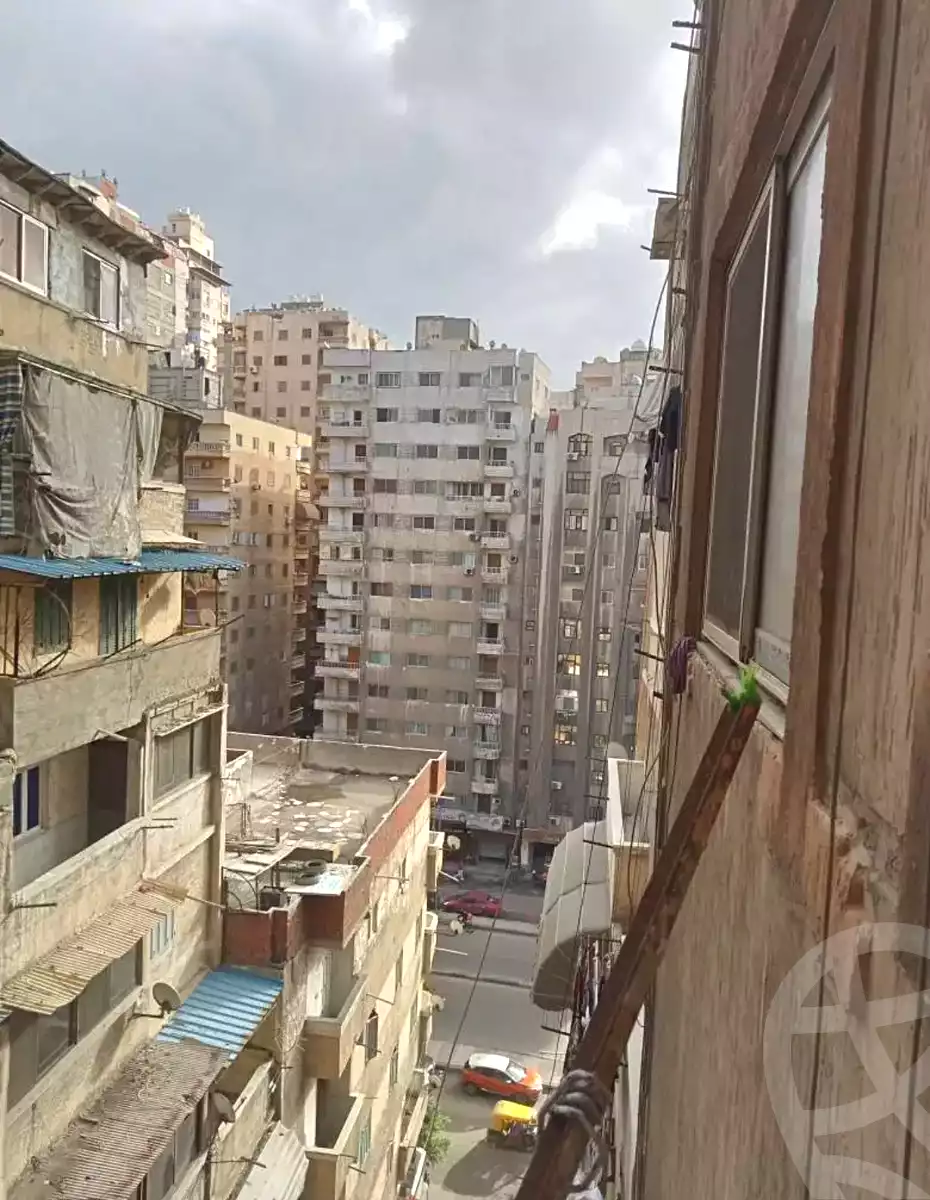 https://aqarmap.com.eg/ar/listing/7342046-for-sale-alexandria-el-asafra-l-sfr-bhry