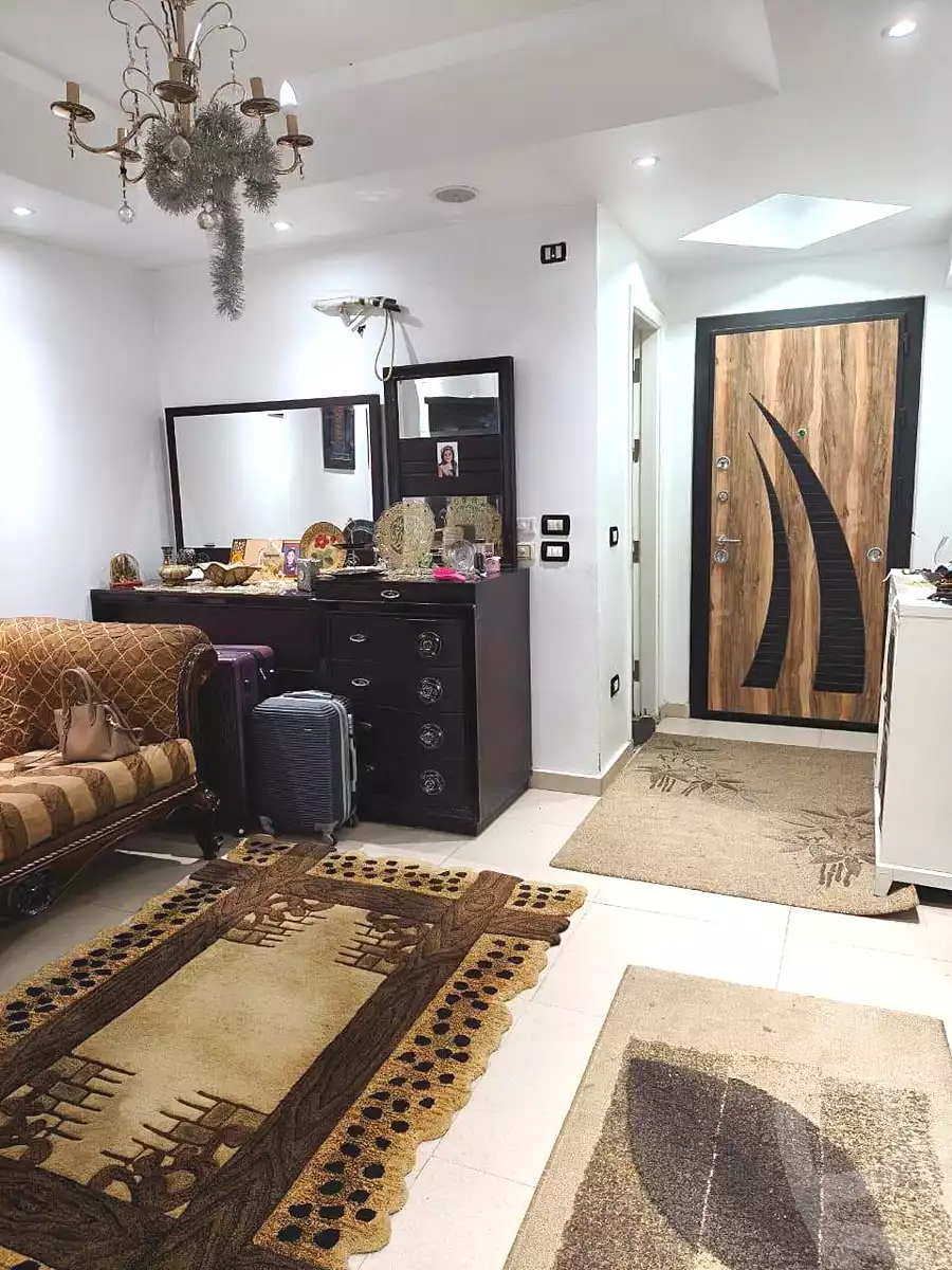 https://aqarmap.com.eg/ar/listing/7342216-for-sale-cairo-helwan-helwan-el-sharkeya-khesro-basha-st