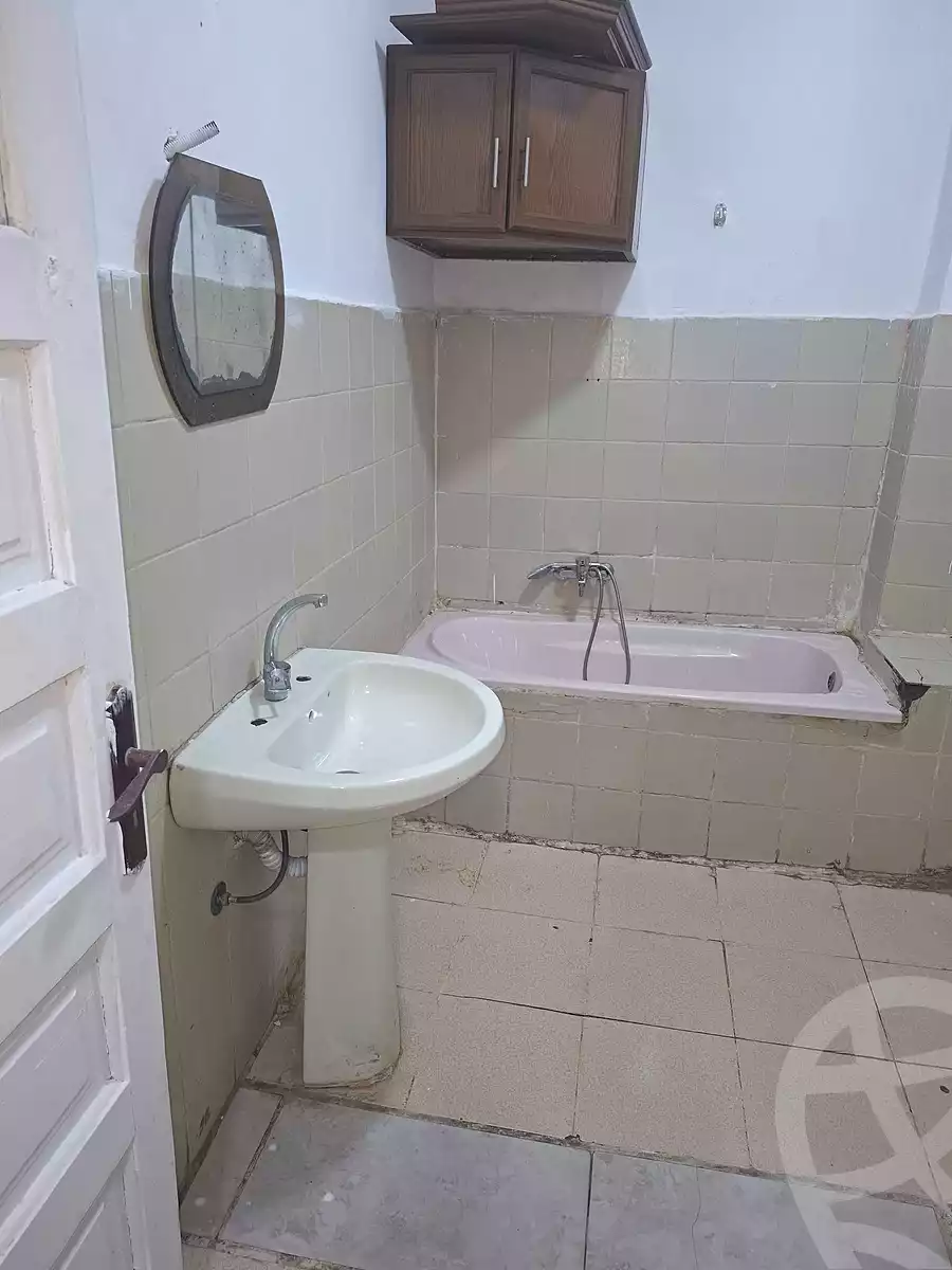 https://aqarmap.com.eg/ar/listing/7342872-for-sale-alexandria-al-agamy-el-hanouvel-rich-home-st