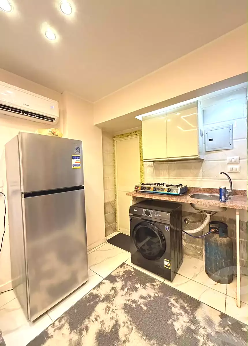 https://aqarmap.com.eg/ar/listing/7343001-for-rent-cairo-6th-of-october-el-ahyaa-neighborhood-1st-al-maahad