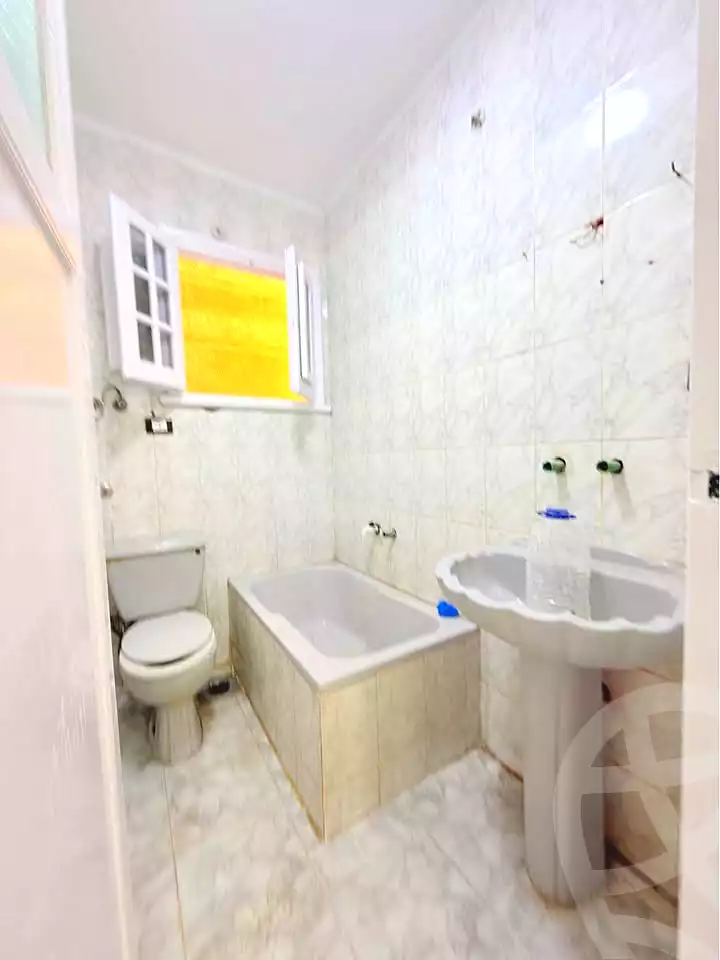 https://aqarmap.com.eg/ar/listing/7343322-for-sale-alexandria-al-agamy-shataa-el-nakheel