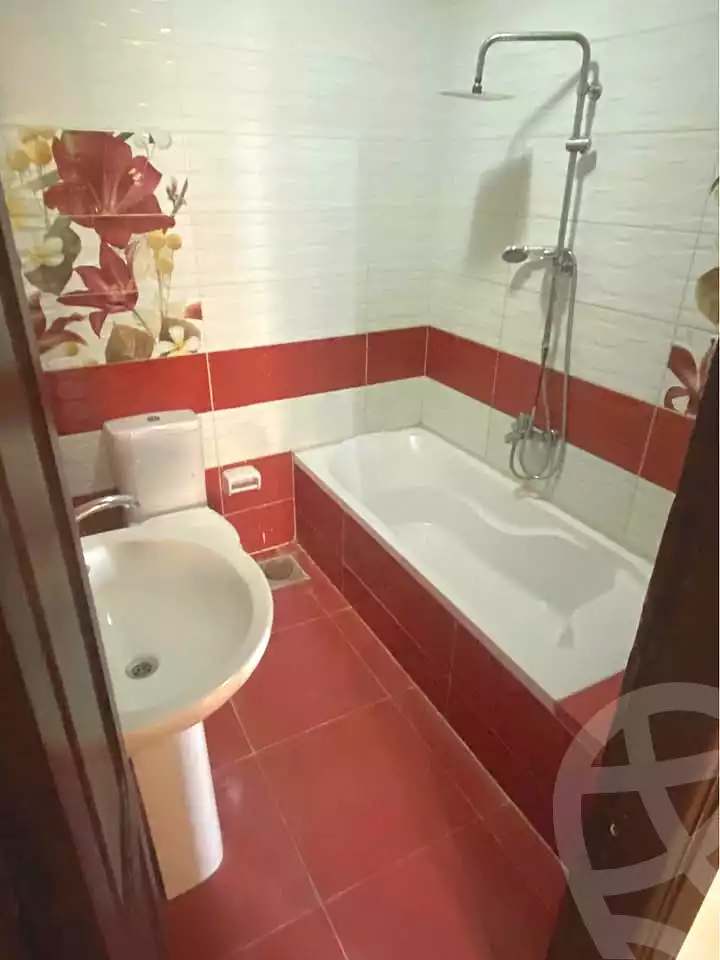 https://aqarmap.com.eg/en/listing/7343485-for-sale-alexandria-ganaklis