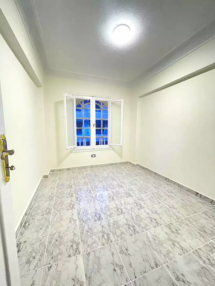 https://aqarmap.com.eg/ar/listing/7343593-for-sale-alexandria-al-agamy-shataa-el-nakheel