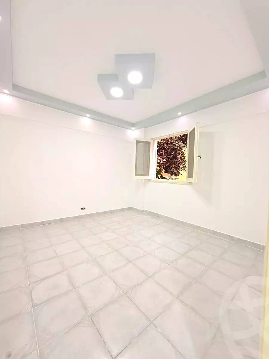 https://aqarmap.com.eg/en/listing/7344056-for-sale-alexandria-al-agamy-shataa-el-nakheel