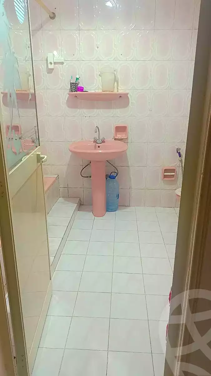 https://aqarmap.com.eg/ar/listing/7344161-for-sale-alexandria-al-agamy-el-hanouvel