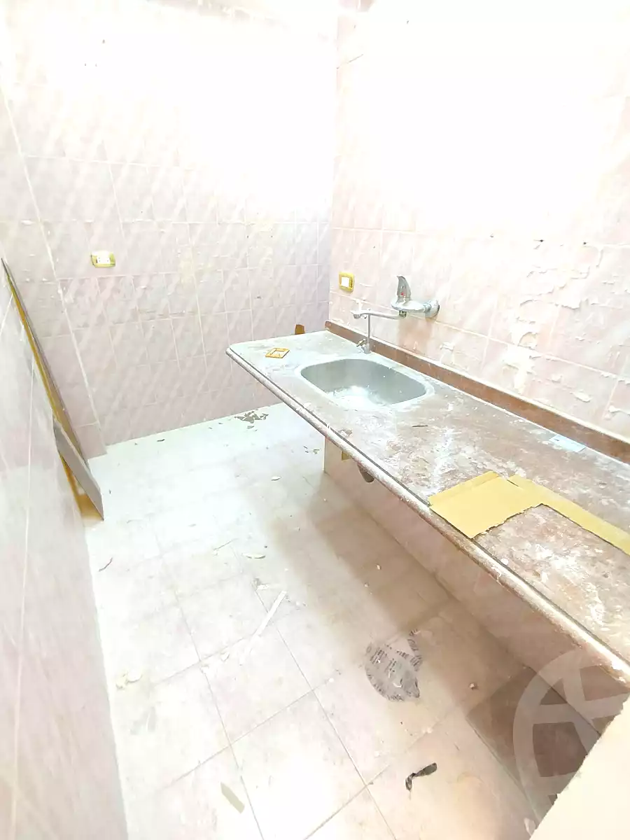 https://aqarmap.com.eg/en/listing/7344189-for-sale-alexandria-lsywf-el-falki