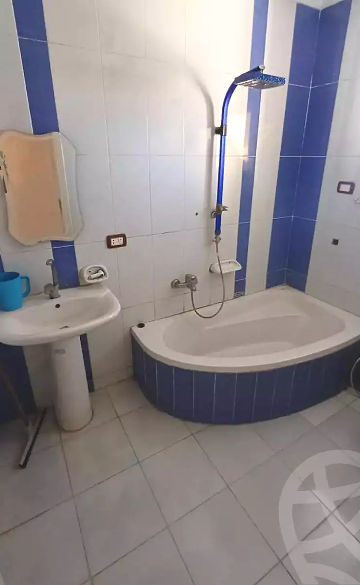 https://aqarmap.com.eg/ar/listing/7344723-for-sale-alexandria-sydy-bshr-sydy-bshr-bhry-shr-mhmwd-l-yswy
