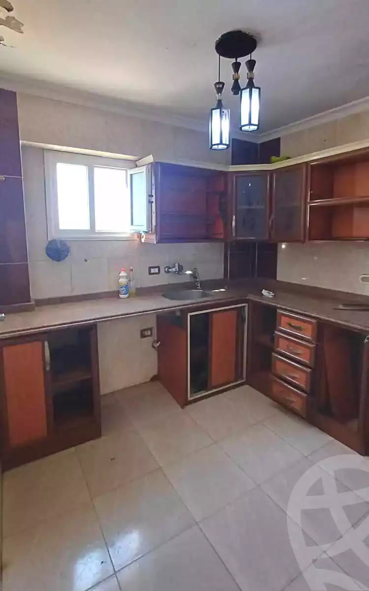 https://aqarmap.com.eg/ar/listing/7344723-for-sale-alexandria-sydy-bshr-sydy-bshr-bhry-shr-mhmwd-l-yswy