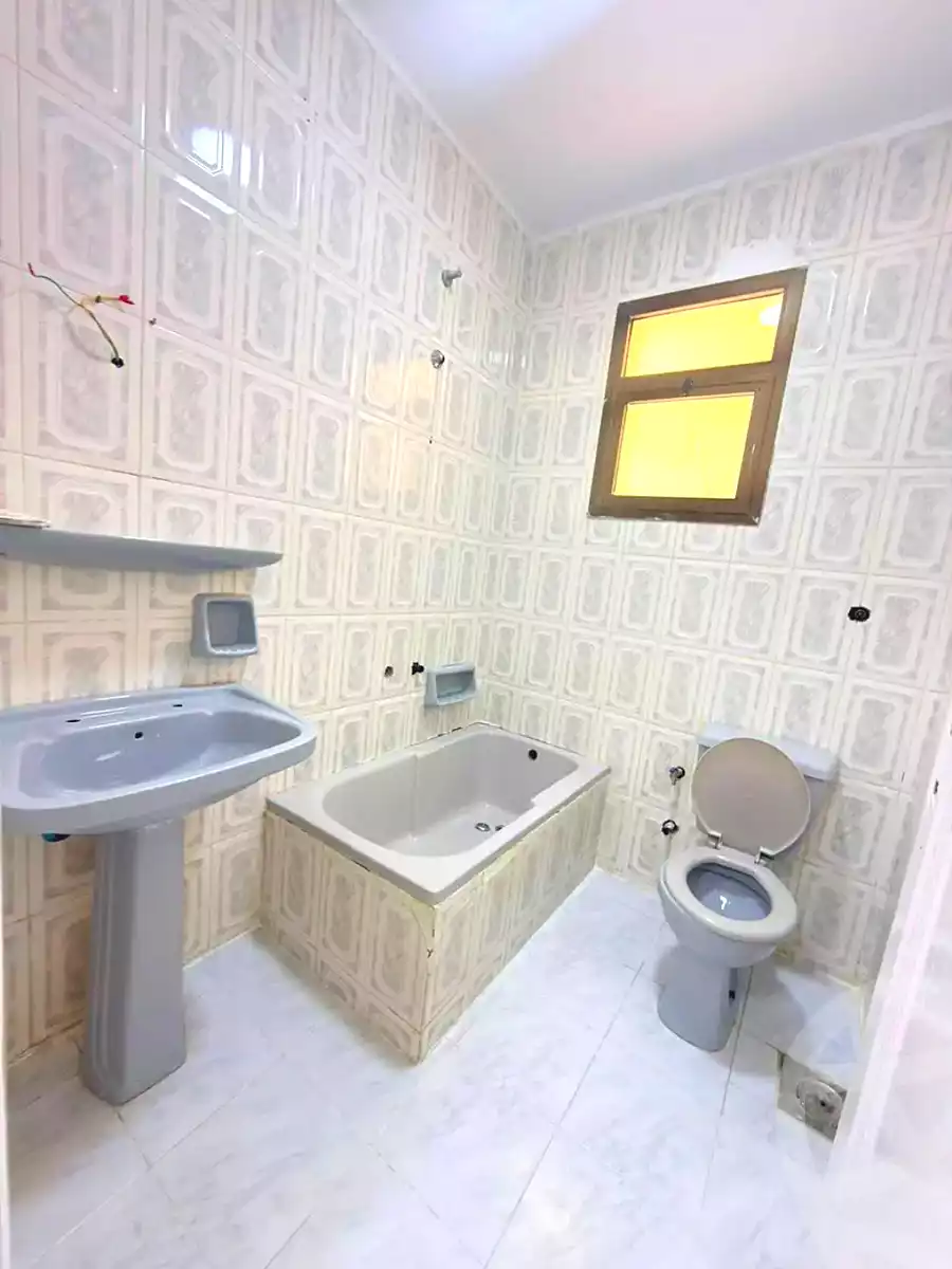 https://aqarmap.com.eg/en/listing/7344744-for-sale-alexandria-al-agamy-shataa-el-nakheel