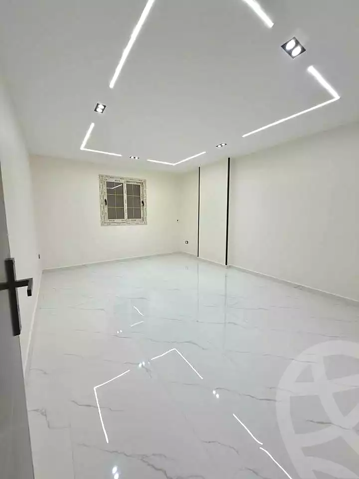 https://aqarmap.com.eg/ar/listing/7345298-for-sale-alexandria-al-agamy-lbytsh-el-reyad-st