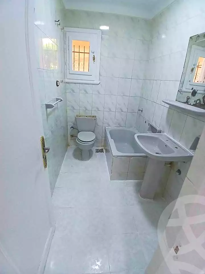 https://aqarmap.com.eg/en/listing/7347082-for-sale-alexandria-al-agamy-shataa-el-nakheel