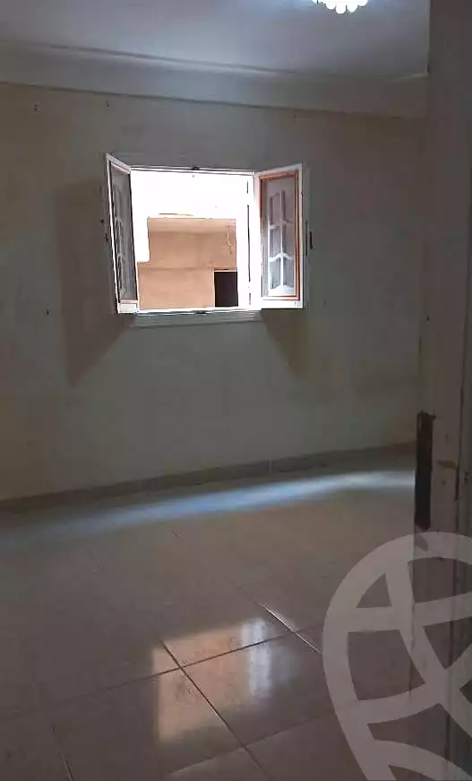 https://aqarmap.com.eg/en/listing/7347329-for-sale-alexandria-al-agamy-el-hanouvel-radwan-st