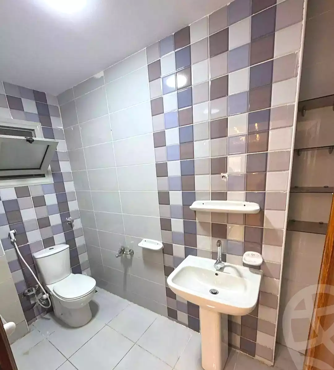 https://aqarmap.com.eg/en/listing/7347772-for-sale-alexandria-sydy-bshr-sydy-bshr-bhry-shr-mhmwd-l-yswy