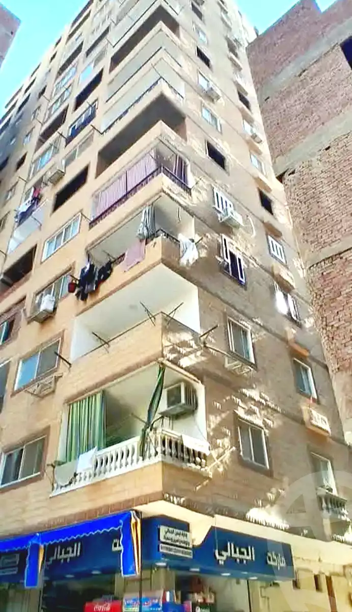 https://aqarmap.com.eg/en/listing/7347947-for-sale-cairo-helwan-hadayek-helwan-nile-corniche-st