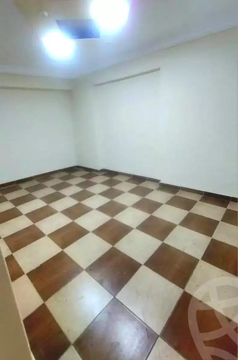 https://aqarmap.com.eg/ar/listing/7348038-for-sale-alexandria-miami-shr-jml-bd-lnsr