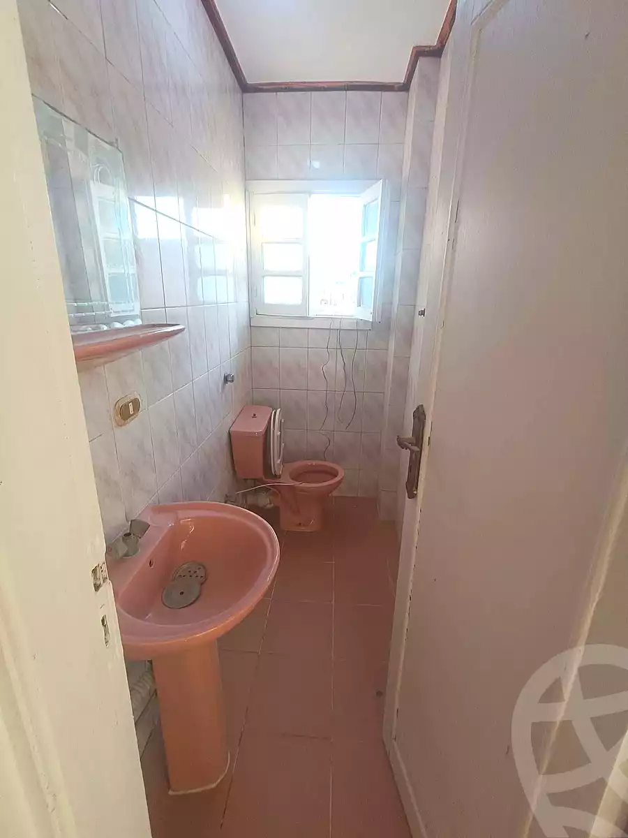 https://aqarmap.com.eg/en/listing/7348098-for-sale-alexandria-al-agamy-shataa-el-nakheel-street-23