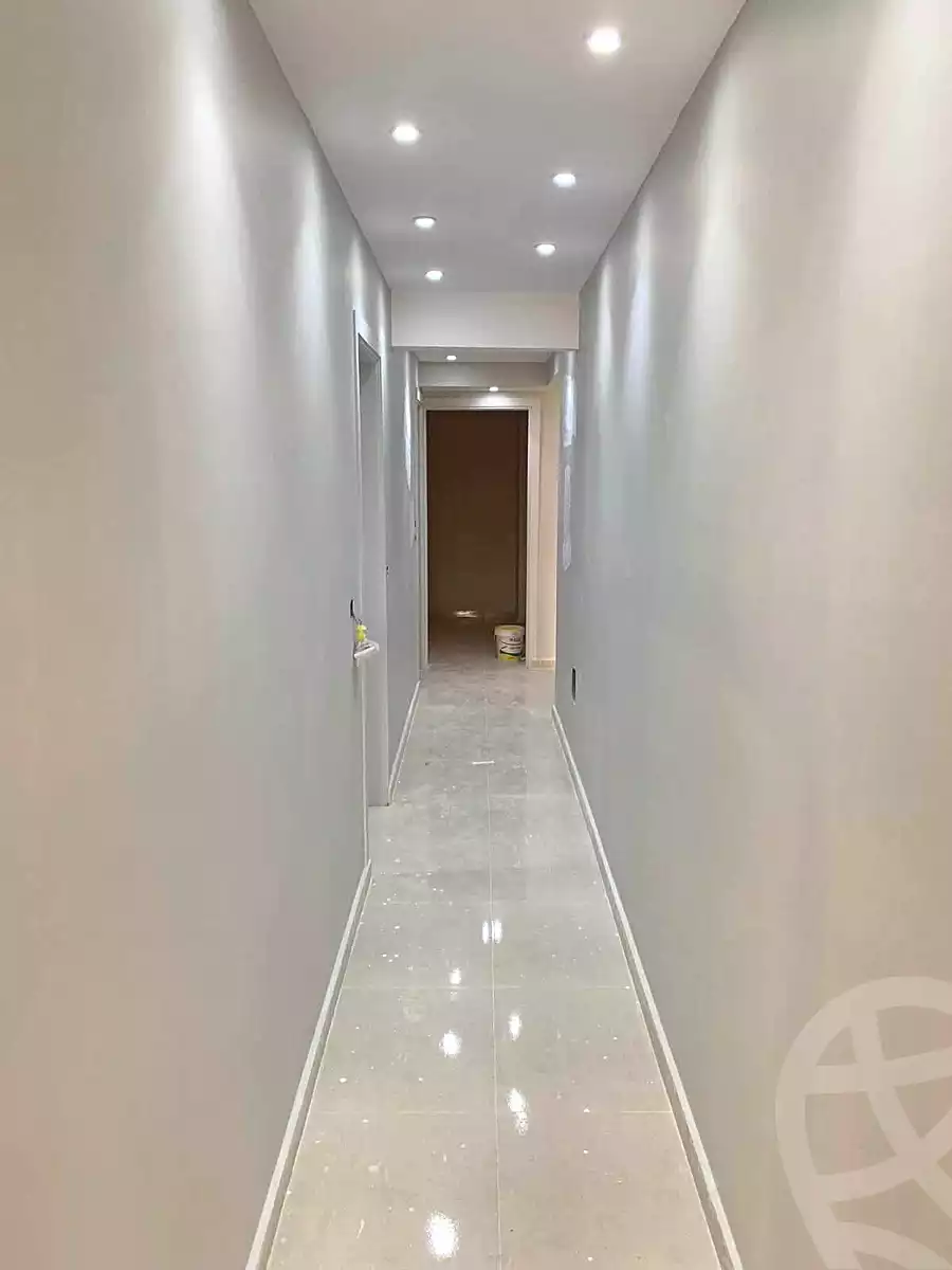 https://aqarmap.com.eg/en/listing/7348233-for-sale-cairo-helwan-helwan-el-sharkeya-mostafa-safwat-st
