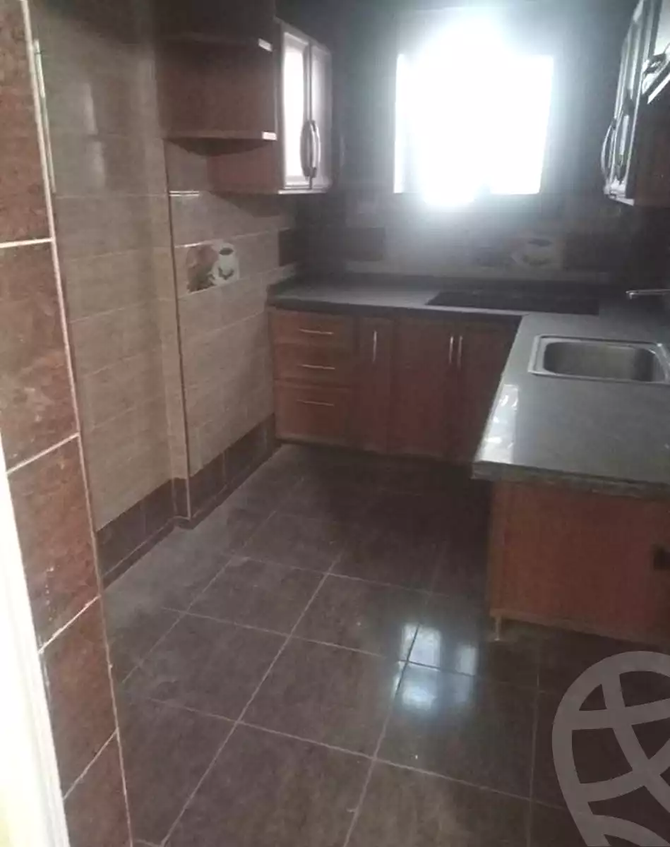 https://aqarmap.com.eg/en/listing/7348274-for-rent-alexandria-ganaklis-shr-mrtdy-bsh