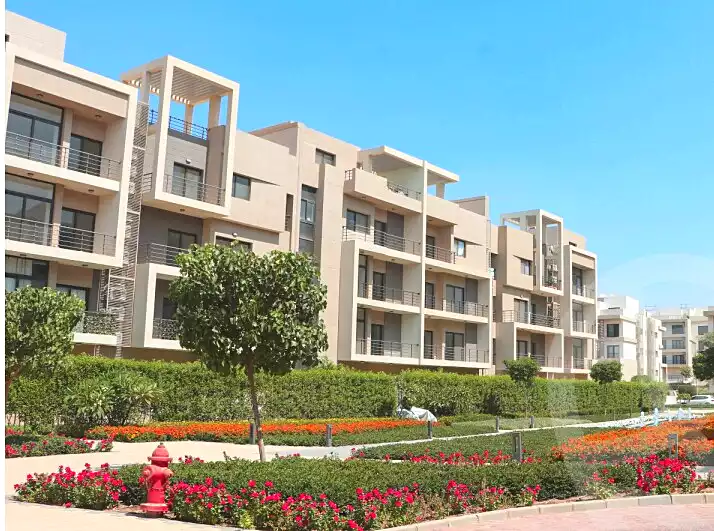 https://aqarmap.com.eg/ar/listing/7348537-for-sale-cairo-new-cairo-compounds-fifth-square