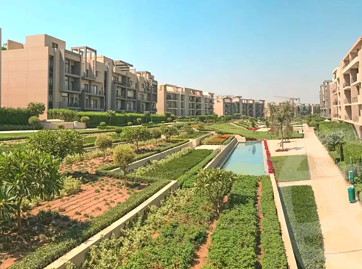 https://aqarmap.com.eg/en/listing/7348585-for-sale-cairo-new-cairo-compounds-fifth-square